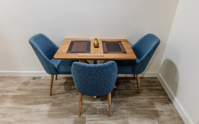 Отель Roys Hotel & Suites