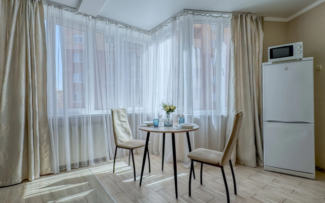 Green FOX Na Ulice Savushkina 6ZH Apartments