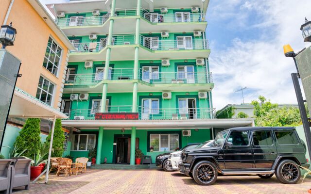 Vosmoe Nebo Hotel