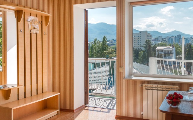 La Rose Guest House