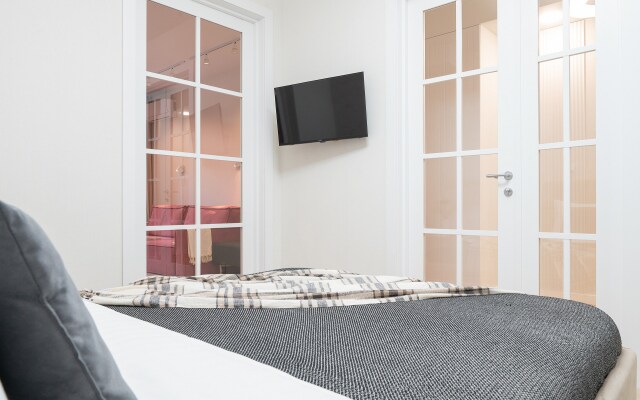 Апартаменты Red Apartment Светлана Парк Элис