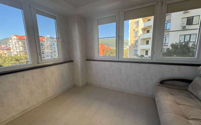 Prostornaya Ryadom s Morem Flat