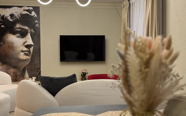 Квартира стильная 2х-к с изысканным ремонтом в ЖК Апарт