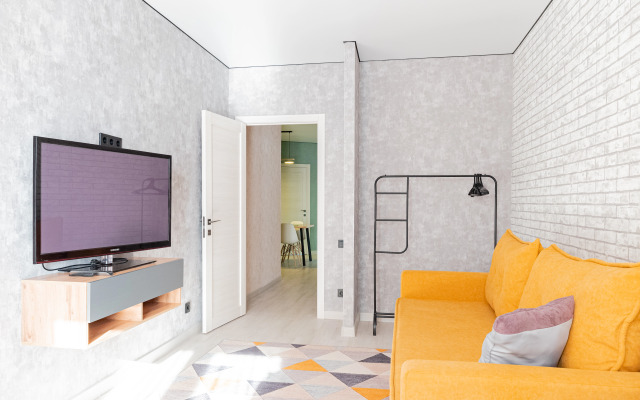 Апартаменты Стильная Евротрешка с Ретро-Проигрывателем