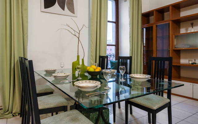 Апартаменты С видом на набережную Фонтанки