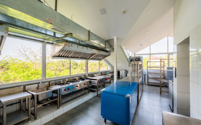 Отель The Passport