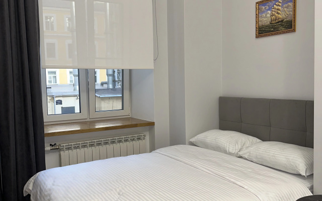 Апартаменты Малая Морская 6