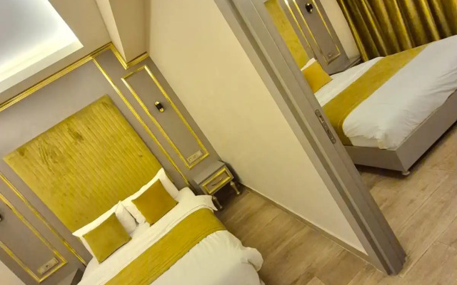 Отель Taksim La Marino