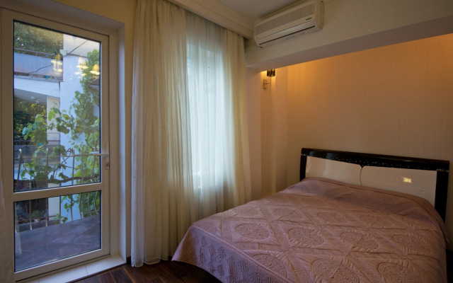 YaltaVoyage Apartments 1