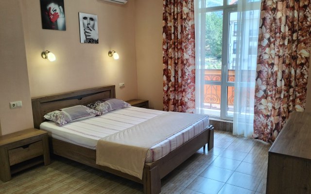 Semeynye Premium Apartments