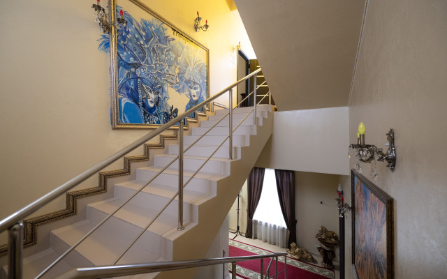 Venice Hotel
