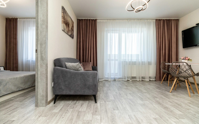 Квартира комфортные Ивана Захарова 18/2