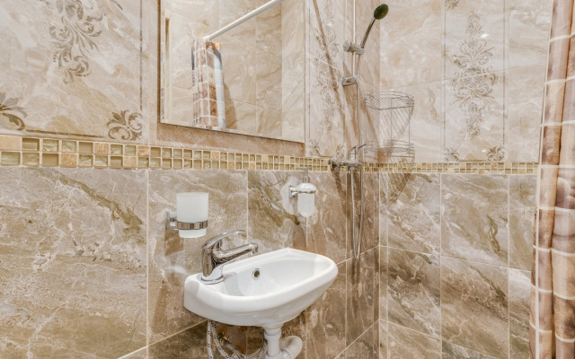 Apartamenty u Nevskogo prospekta i  Kazanskogo sobora (K25)