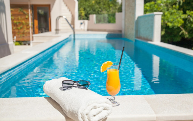 Отель Blanc & Bleu - Blanche