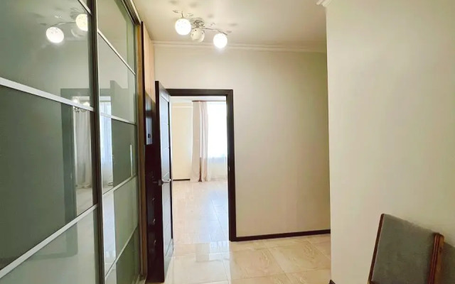 Flat Na Prospekte Pobedy