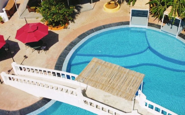 Sashas Holiday Village Resort