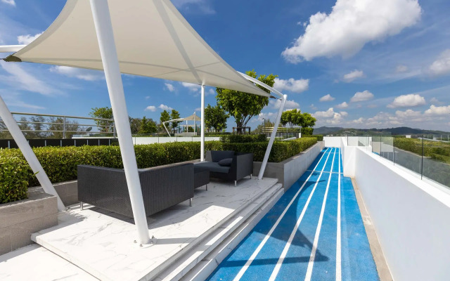 SkyPark 2BR Apt Apartments