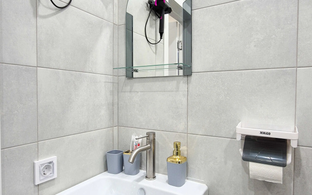 Studiya ZHK Letniy Apartments