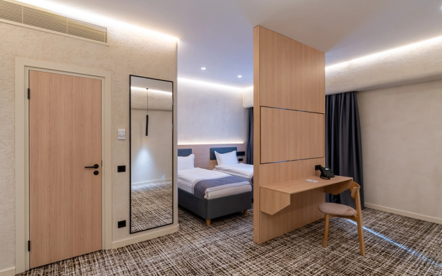 Renion City Hotel
