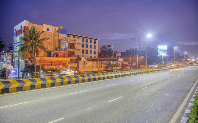 Red Key Bangalore Airport Hotel