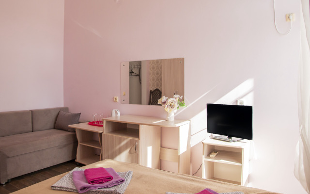 Na Primorskoj 14 Guest House