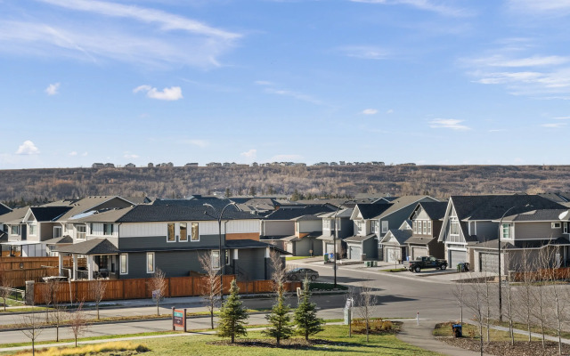 GLOBALSTAY New Apartments in Cranbrook Free street parking Apartments