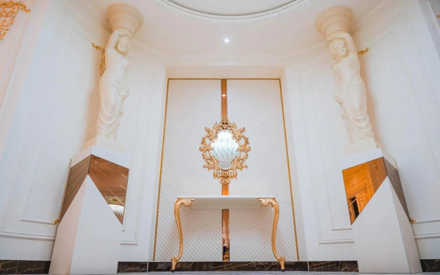 Kangurt Grand Hotel