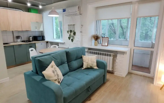 Квартира Уютная студия с дизайнерским ремонтом в центре