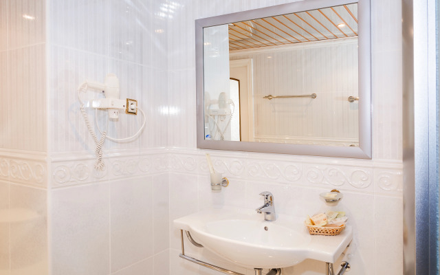 AZIMUT Hotel Tambov 4*