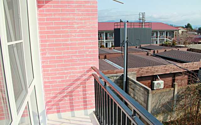 Rozovaya Laguna Guest House