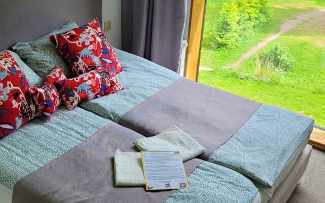 Коттедж Brusnika Village