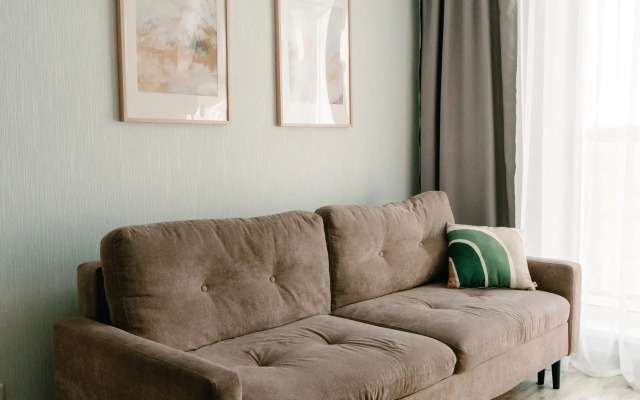 S Sovremennym Dizaynom Studiya + Spalnya Flat