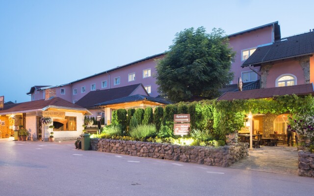 Mirjana&Rastoke Hotel