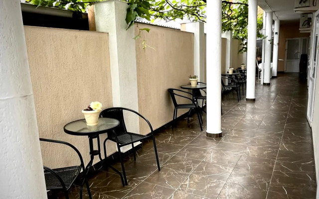 Skazochny Mir v centre goroda Guest house