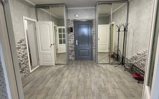 Na Ulitse Metallistov 8 Flat