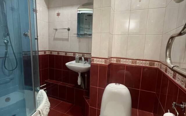 Tutuyutno Na Volotovskoy Nezhny Iris Flat