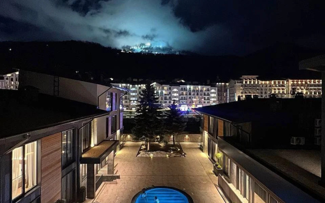 Blanc Hill Apartament v Samom Tsentre Krasnoy Polyany Apartment