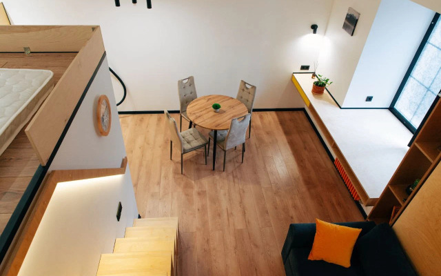 Квартира Дизайнерская с Отдельным Входом на Петроградке