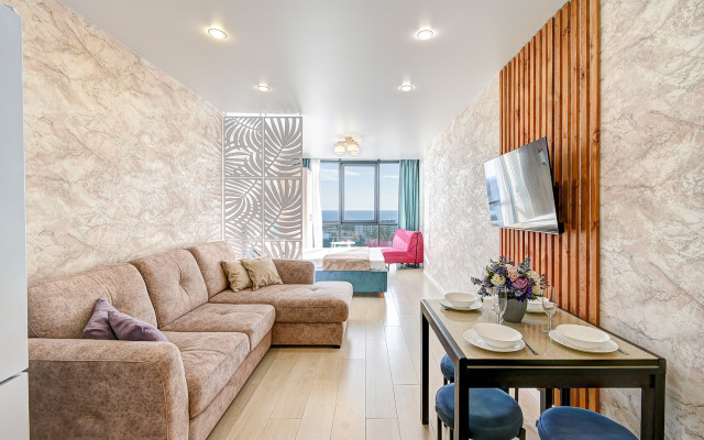 Uyutnye apartamenty Morskaya Simfonya-2 s panoramoy na more, s basseynom na territorii ZHK Apartments