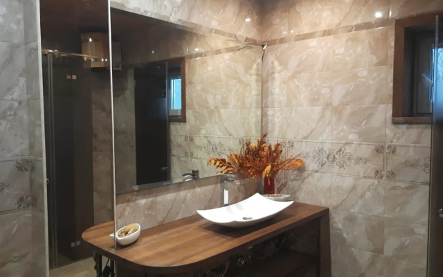 S Baney U Ozera Private House