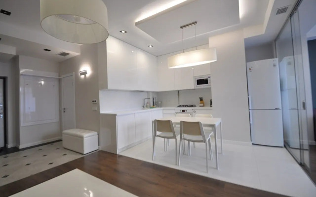 Na Ulitse Rudanskogo 8b Apartments