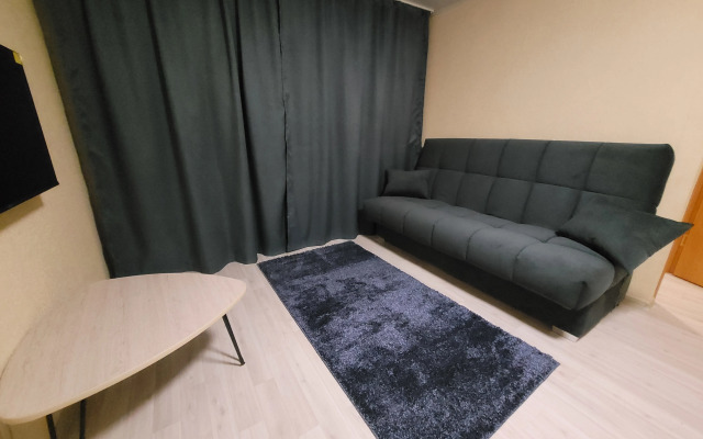 Na Lunacharskogo 110 Flat