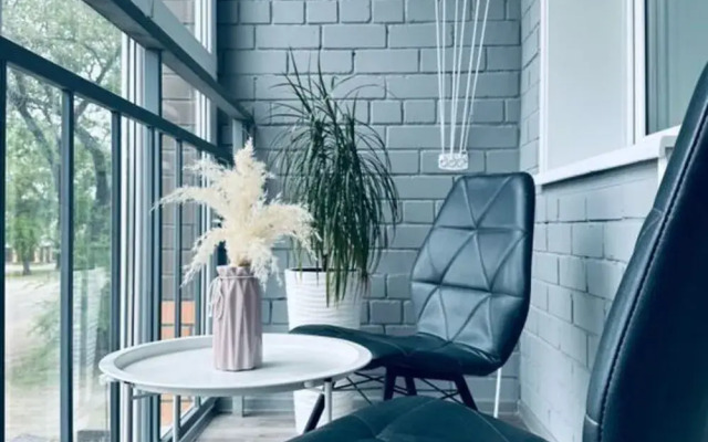 Na Artilleriyskoy 87 Flat