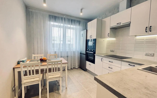 Apartamenty Fresh Dvukhkomnatnye s dushevoy kabinoy