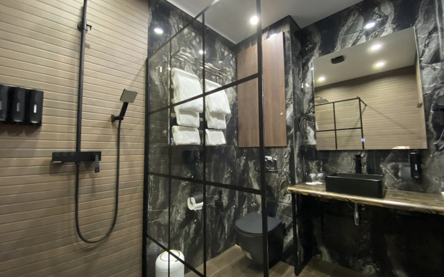 Royal Status Hotel