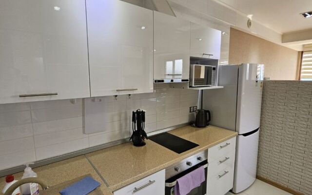 Na Kommunisticheskom Prospekte, 31b/1 Flat
