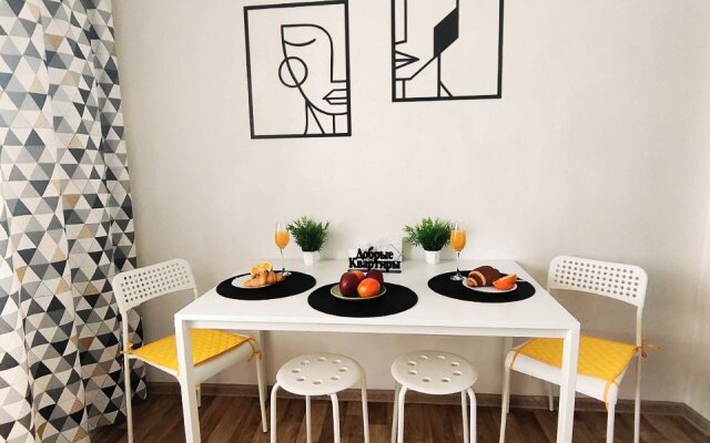 Uyutnaya Kvartira S Novym Remontom Apartments