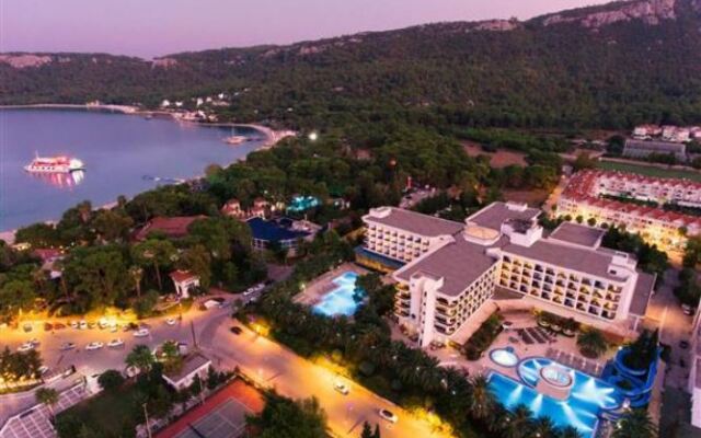 Ozkaymak Marina Hotel