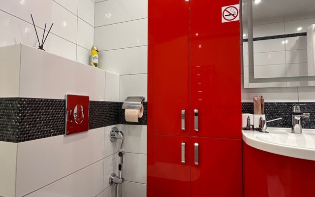 Stil'naya evro 3-h.kom.kvartira s dizajnerskim remontom v ZHK"Evropejskij" Flat