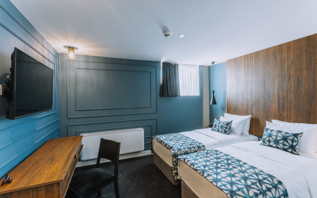 Hotel Twenties Tbilisi - Stay & Dine